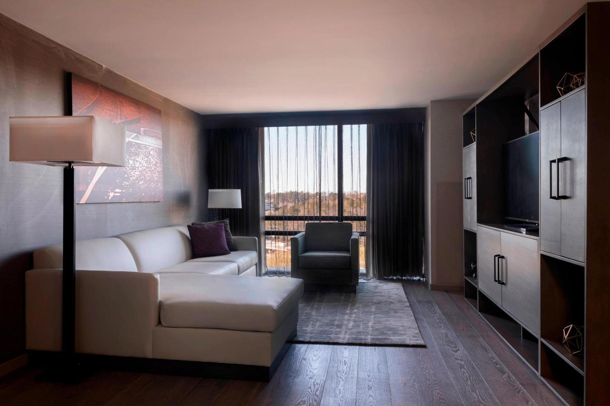 Отель Atlanta Marriott Northeast/Emory Area Экстерьер фото