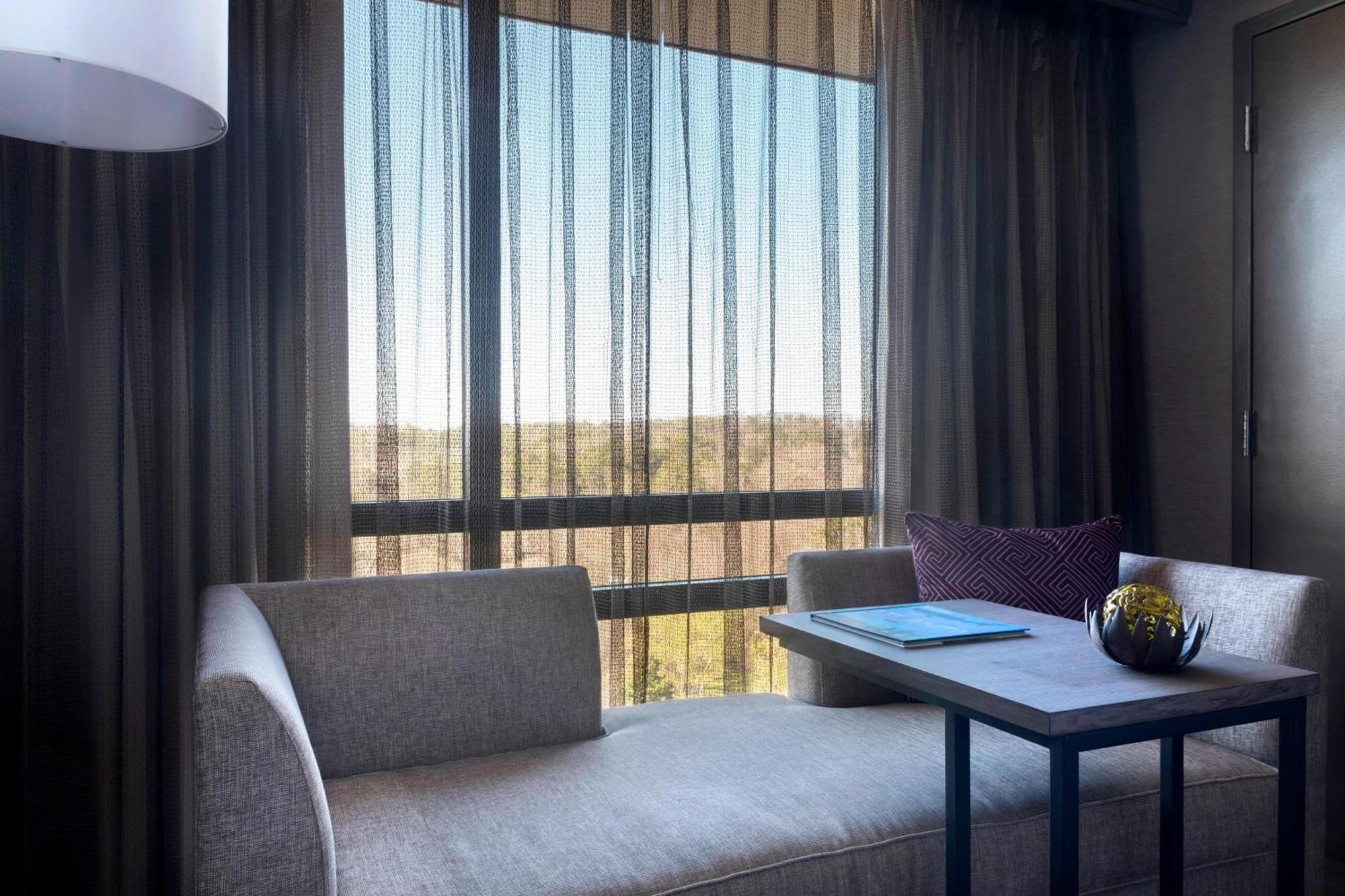 Отель Atlanta Marriott Northeast/Emory Area Экстерьер фото