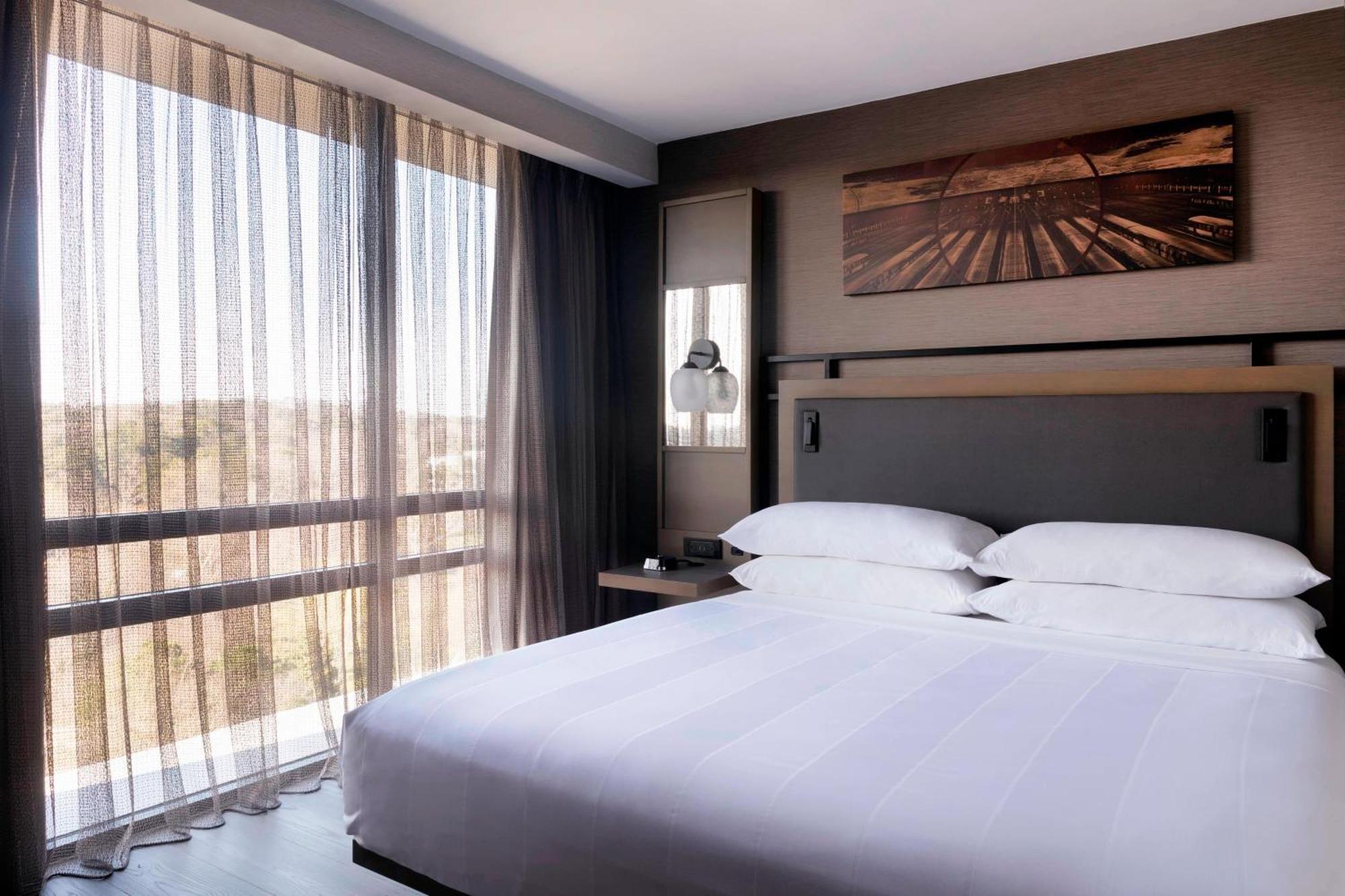 Отель Atlanta Marriott Northeast/Emory Area Экстерьер фото