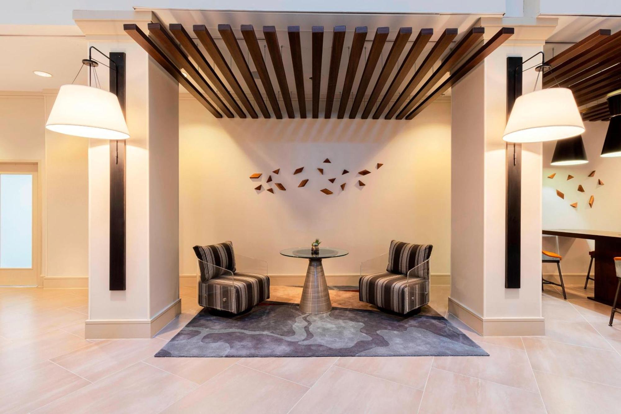 Отель Atlanta Marriott Northeast/Emory Area Экстерьер фото
