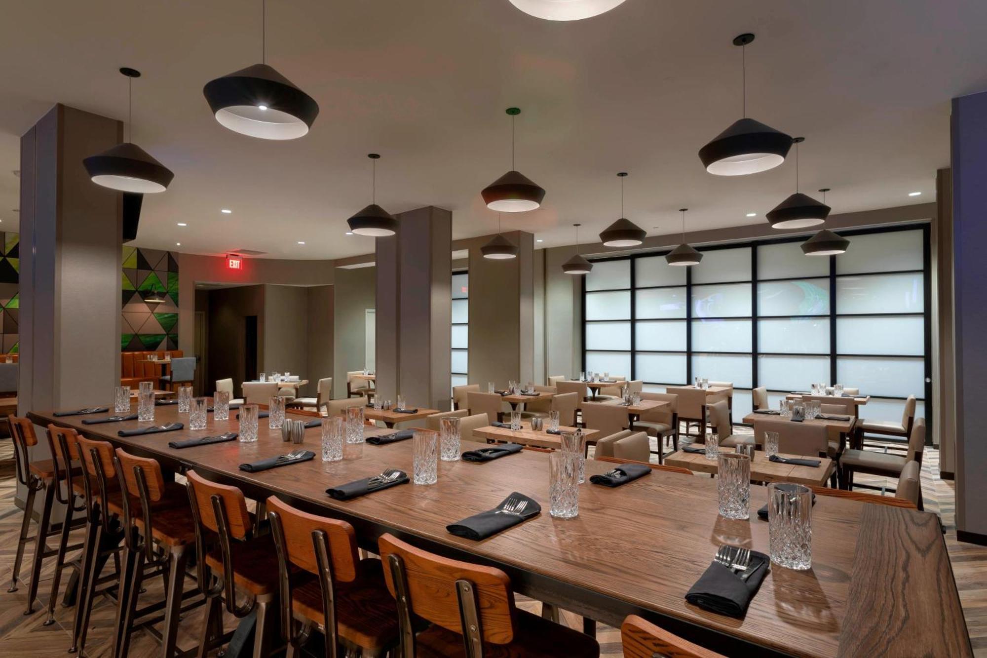 Отель Atlanta Marriott Northeast/Emory Area Экстерьер фото