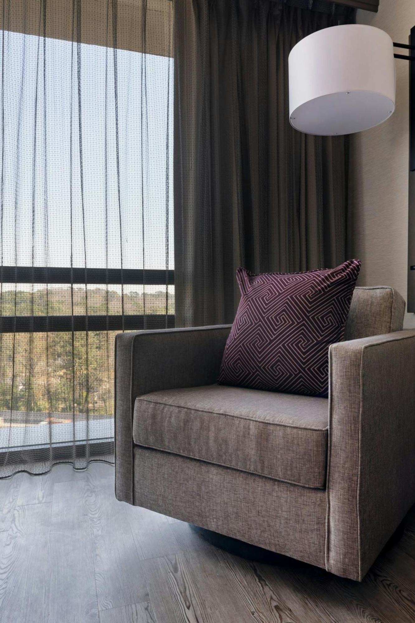 Отель Atlanta Marriott Northeast/Emory Area Экстерьер фото